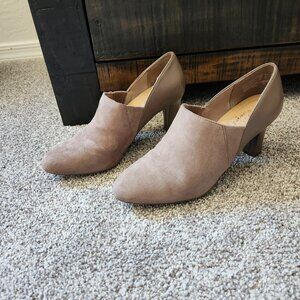 Dexflex Comfort taupe heels